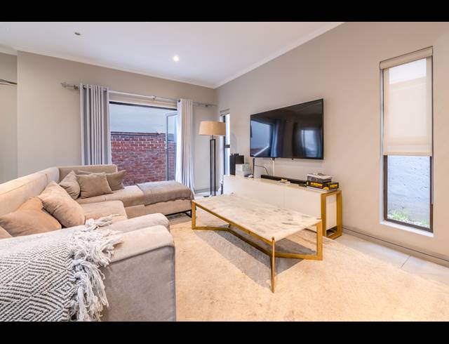 3 BEDROOM HOUSE FOR SALE IN BRYANSTON